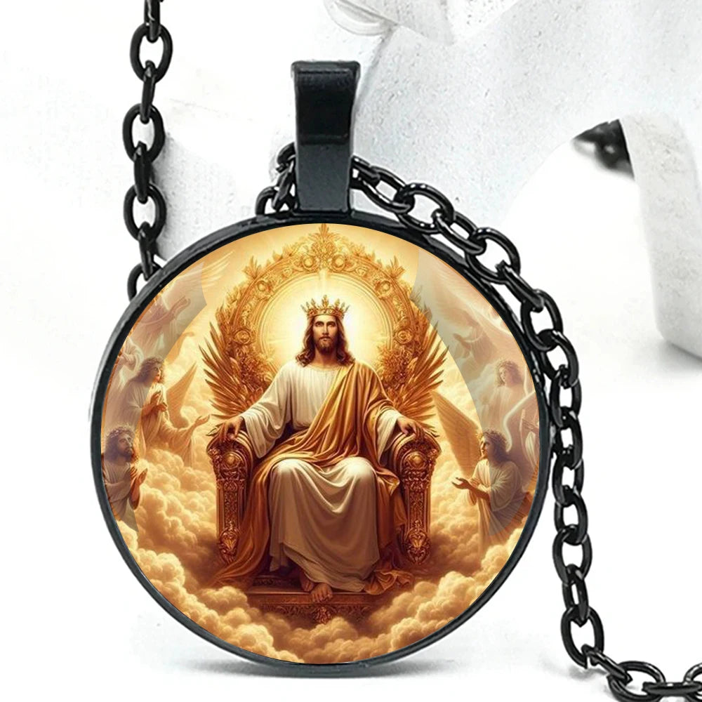 Virgin Mary and Baby Jesus Christian Catholicism Pocket Watch with Chain Necklace Vintage Quartz Pendant Watches Mens Women Gift